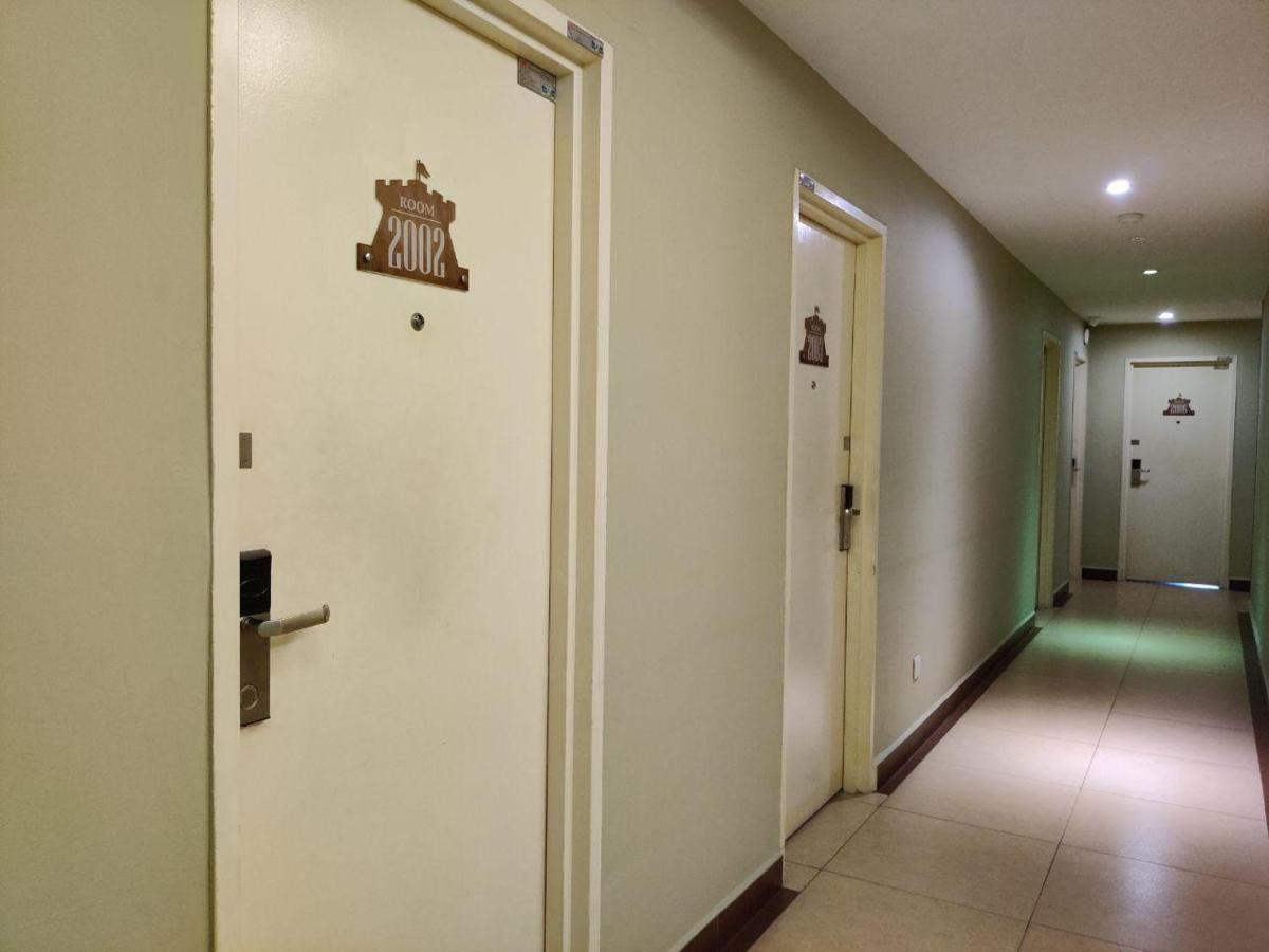Castello Hotel Kulai Kültér fotó