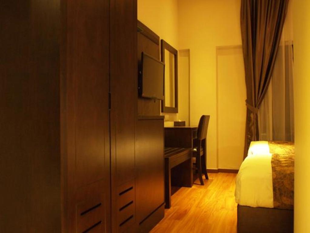 Castello Hotel Kulai Kültér fotó