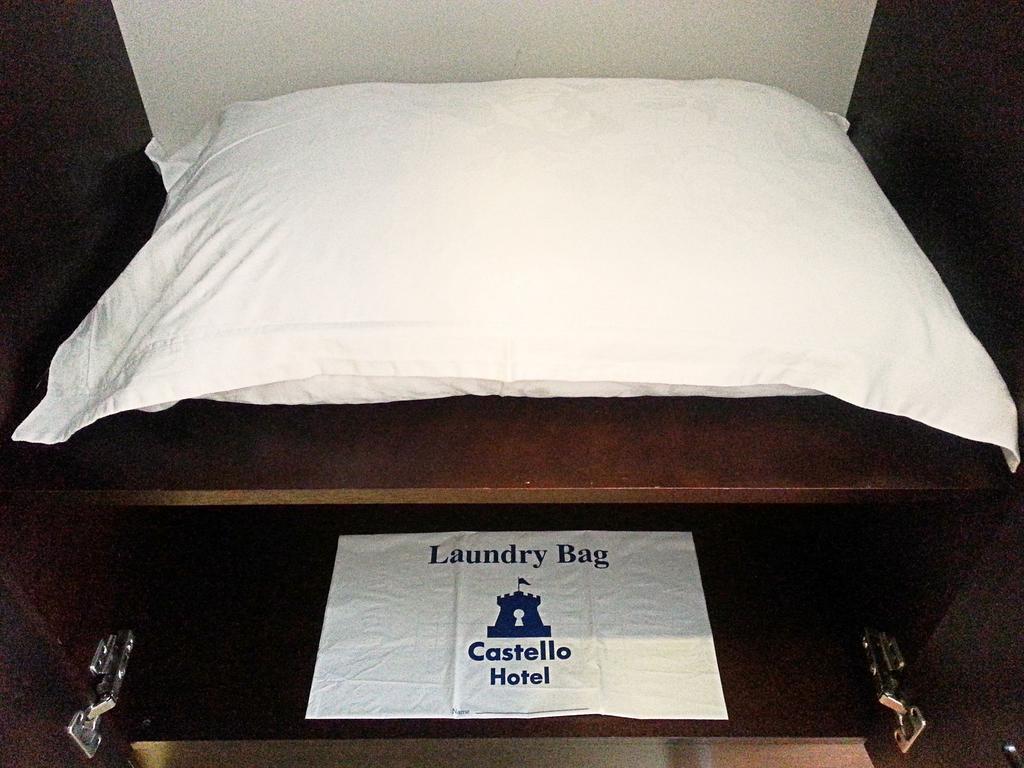 Castello Hotel Kulai Kültér fotó
