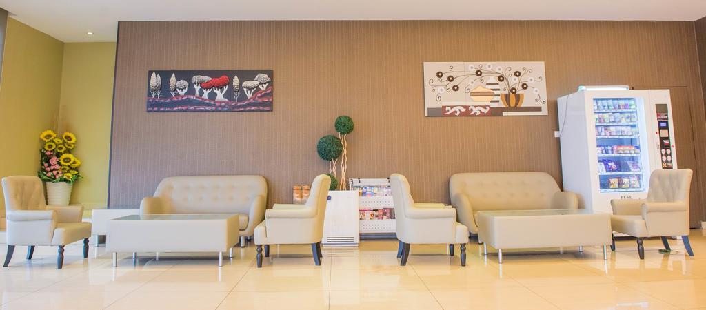 Castello Hotel Kulai Kültér fotó
